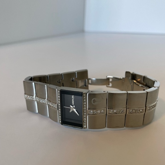 Nixon women’s watch - Picture 4 of 6